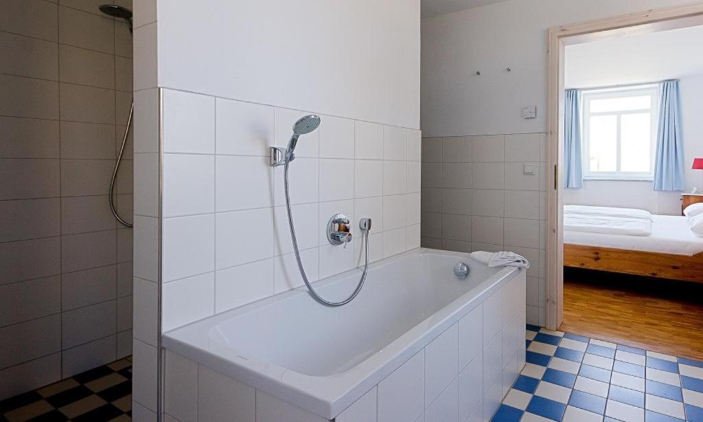 Kapitaenshaus - Kajuete Villa Ahrenshoop Buitenkant foto